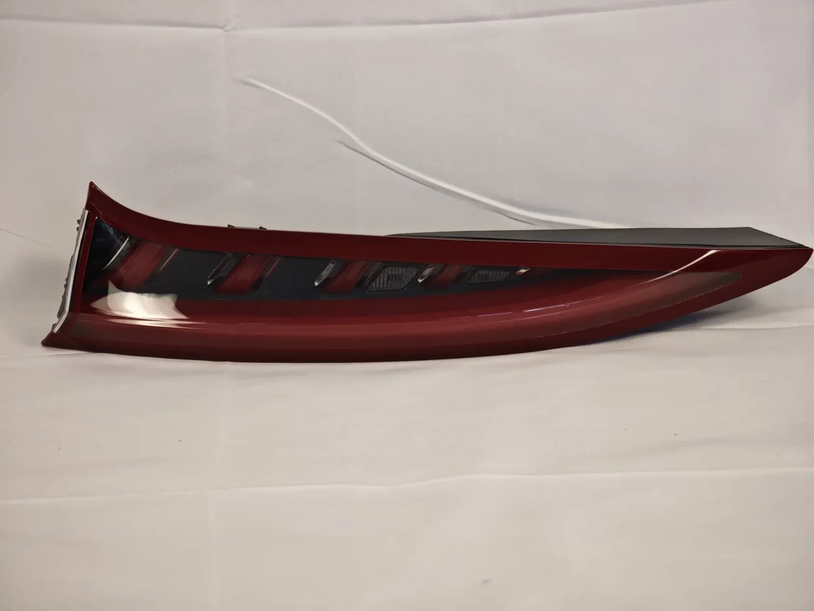 Hongqi E-QM5 (2025 facelift) tail light, trunk lid side, right